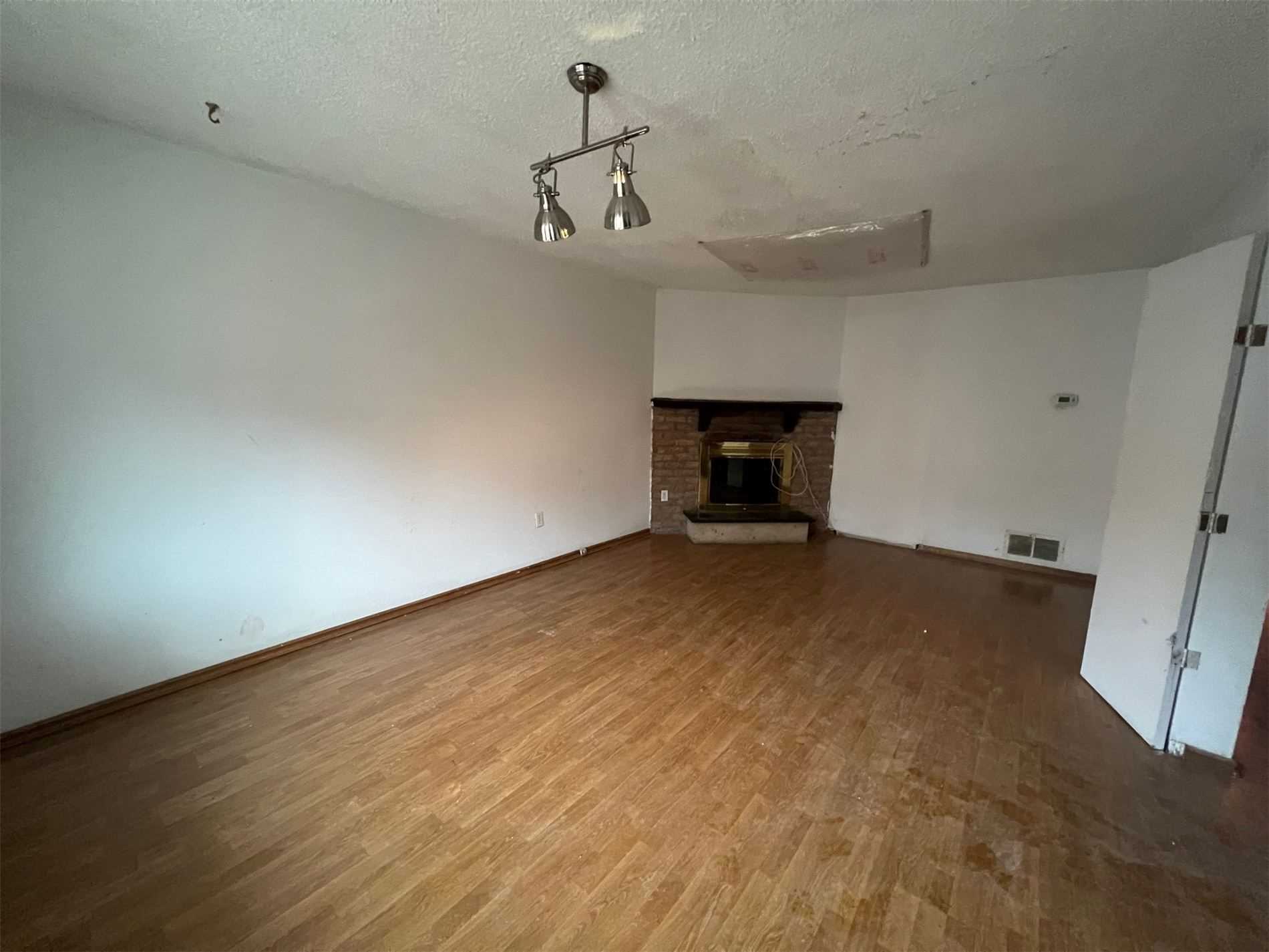 270 Timberbank Blvd, #114