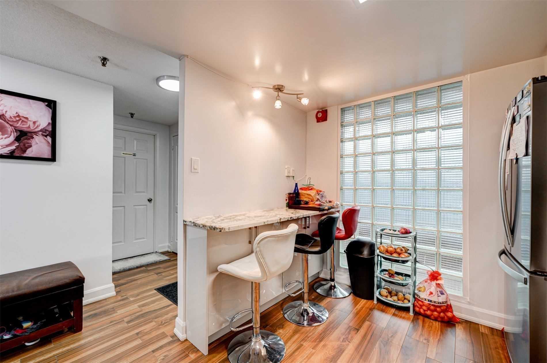 5800 Sheppard Avenue E, #516
