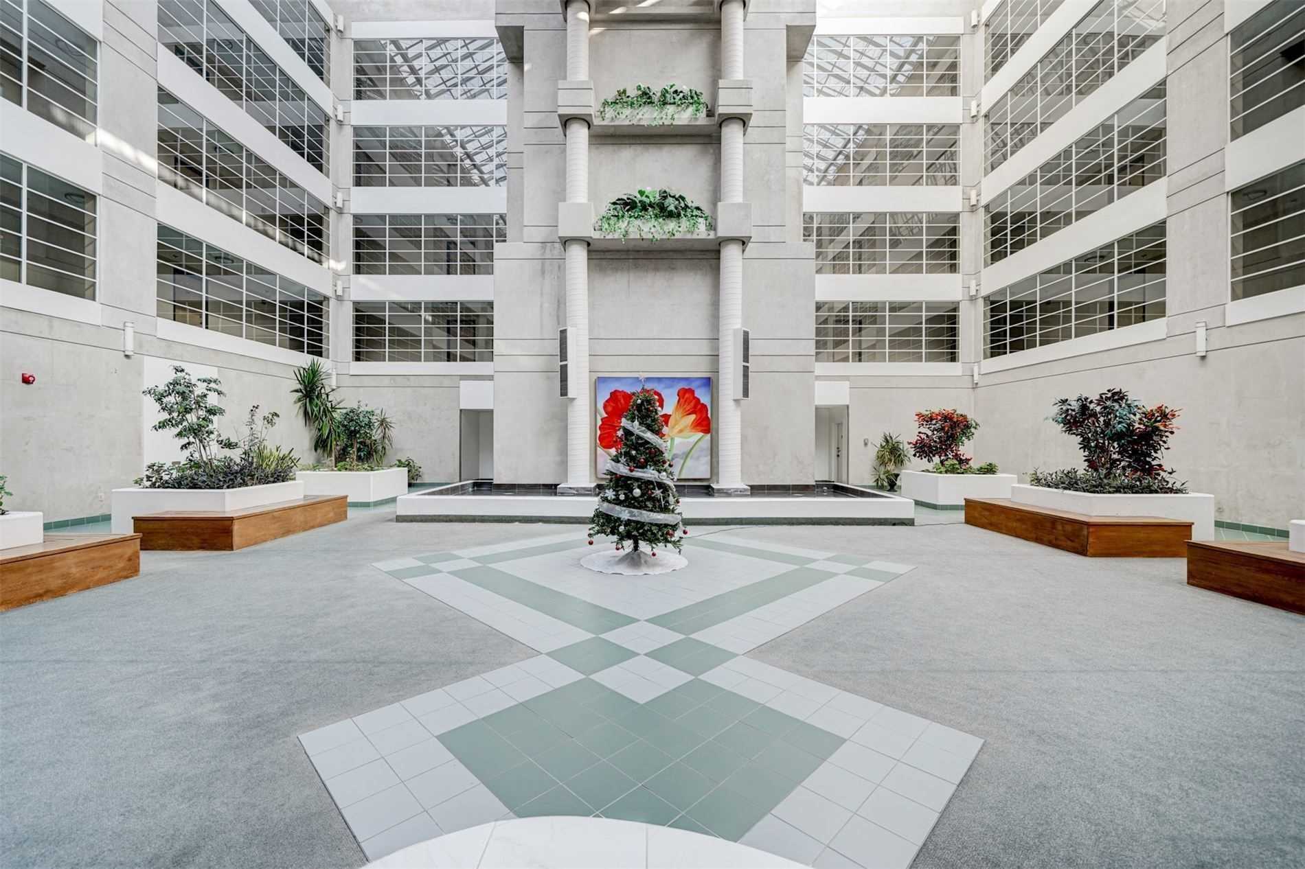 5800 Sheppard Avenue E, #516