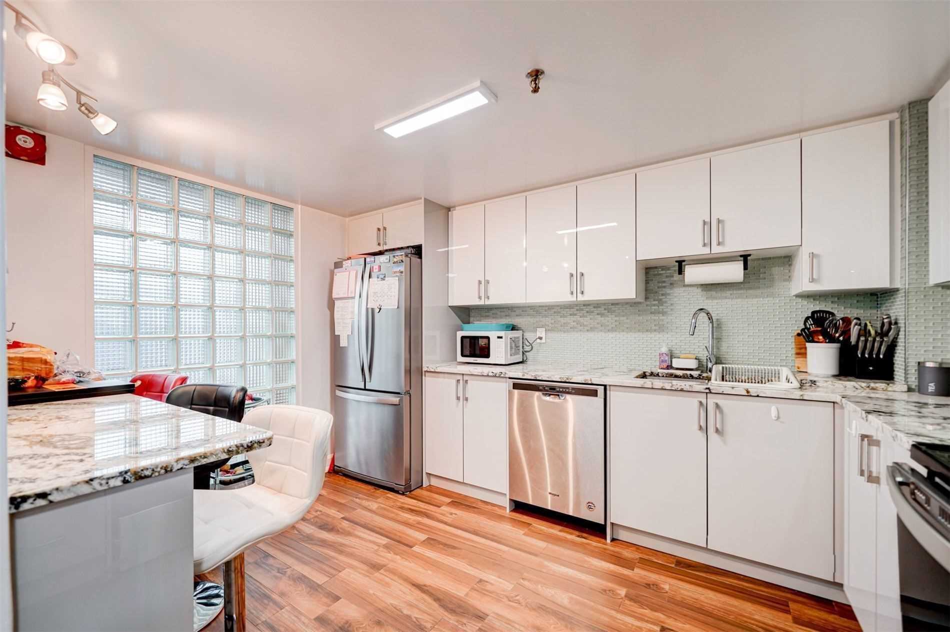 5800 Sheppard Avenue E, #516