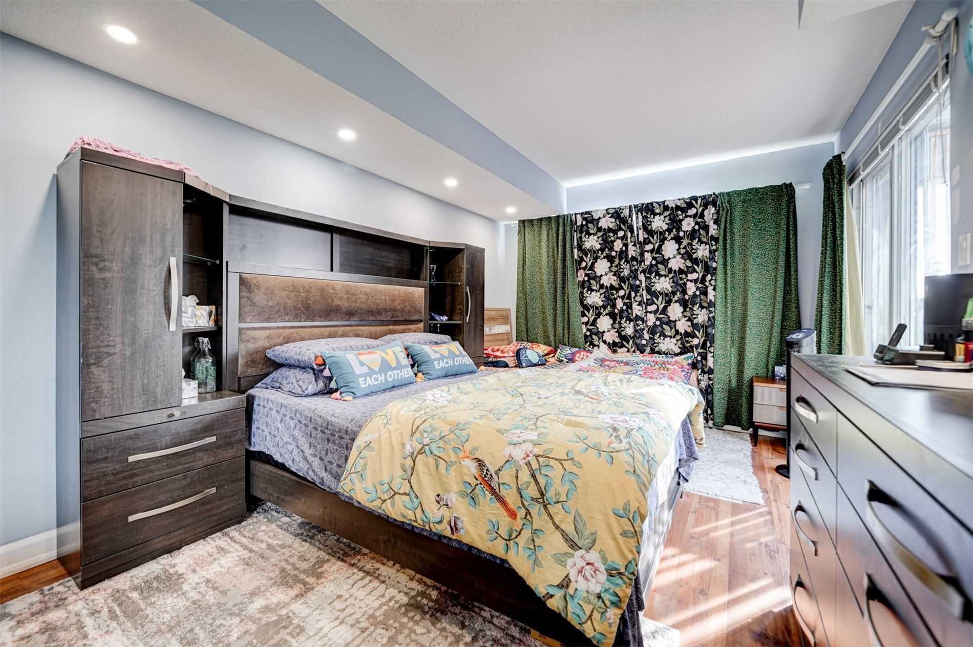 5800 Sheppard Avenue E, #516
