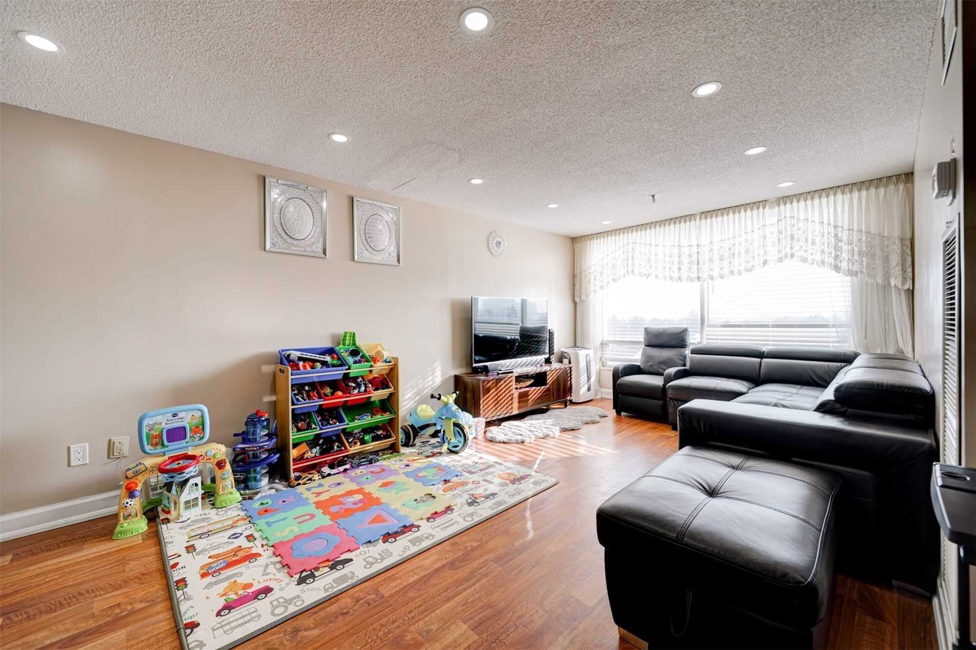 5800 Sheppard Avenue E, #516