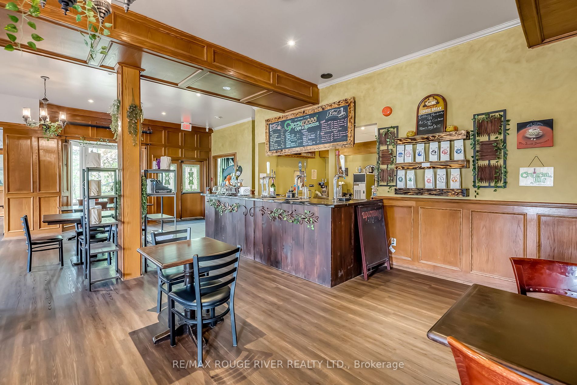 Listing E6010584 - Large Photo # 5