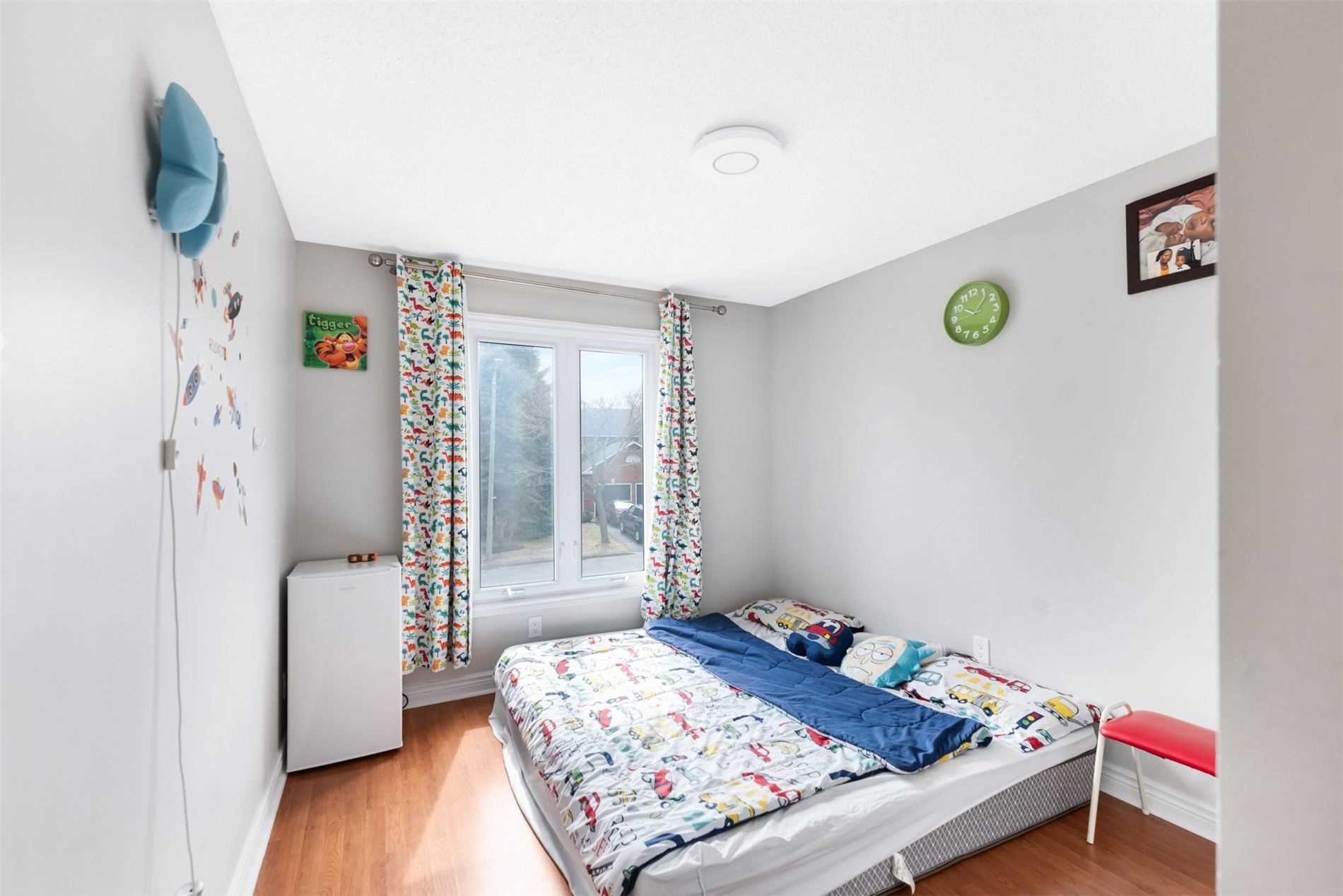 4 Orchard Park Dr