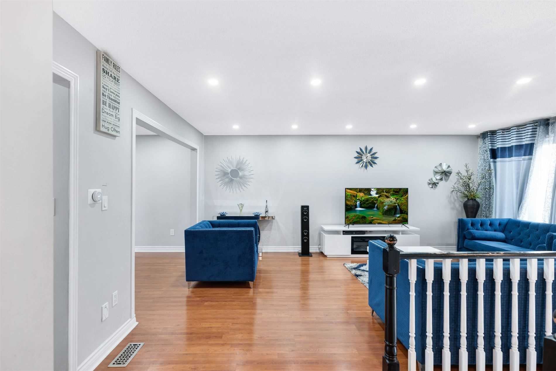 4 Orchard Park Dr