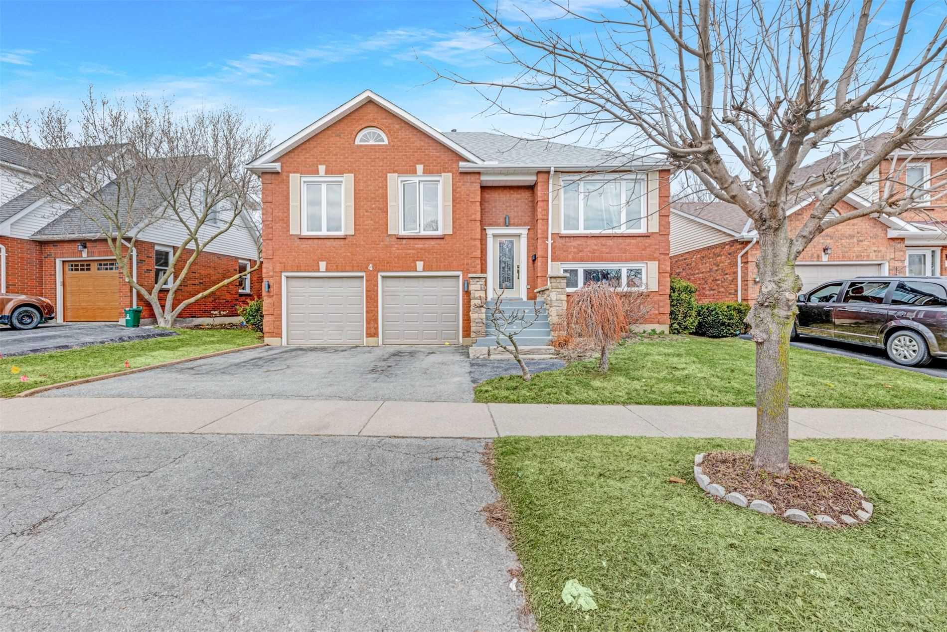 4 Orchard Park Dr