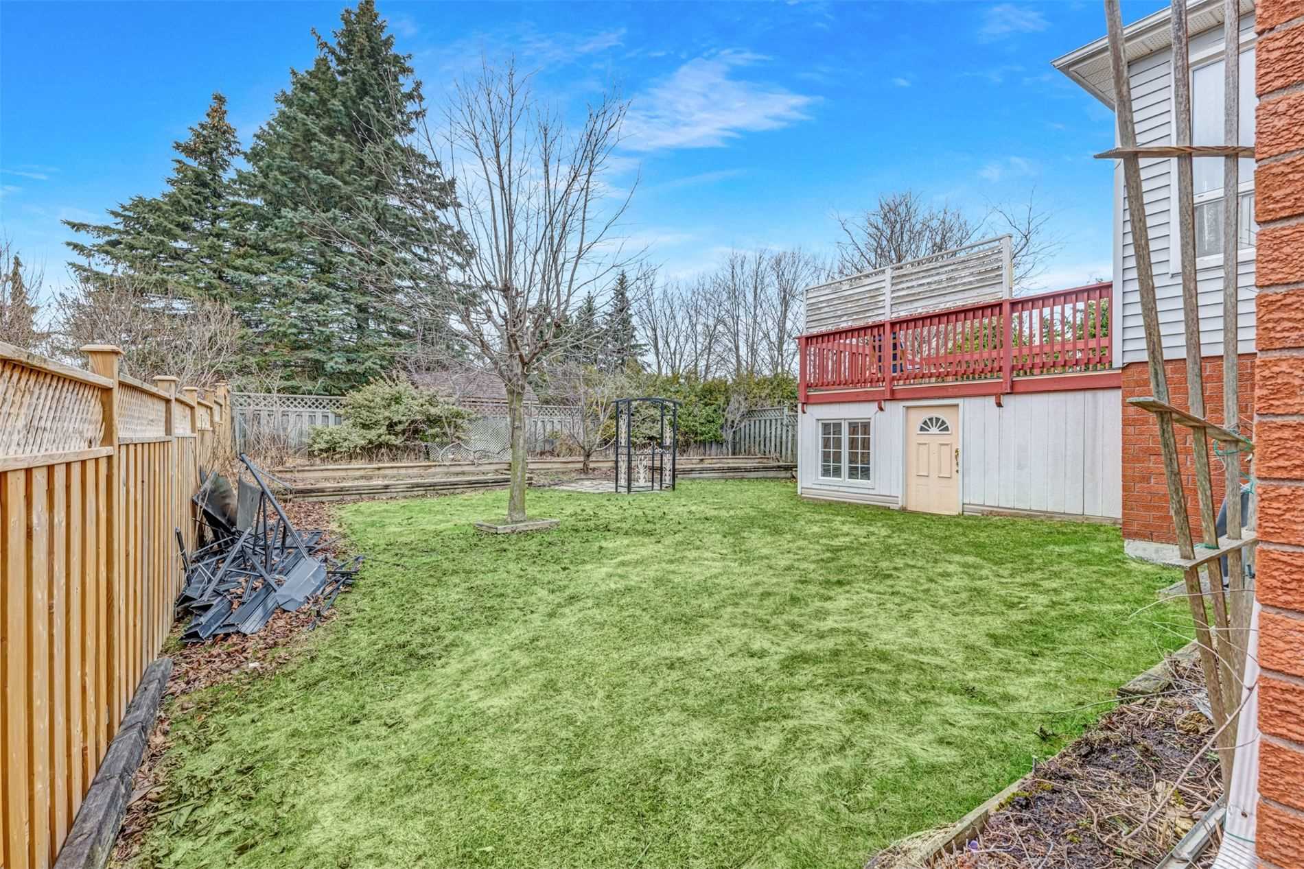 4 Orchard Park Dr