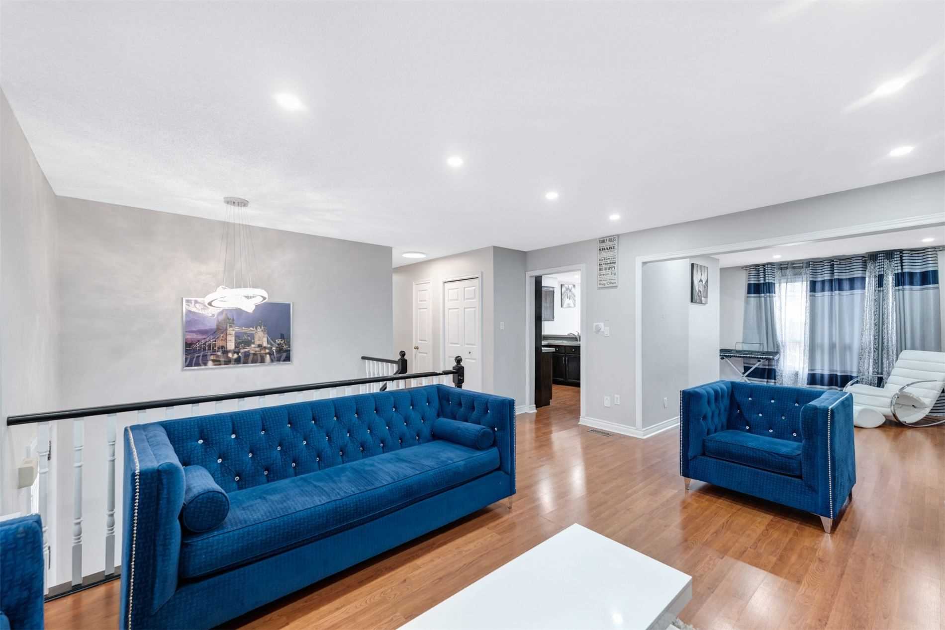 4 Orchard Park Dr