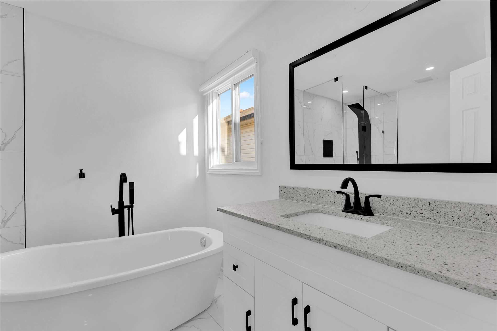 Listing E6011089 - Large Photo # 7