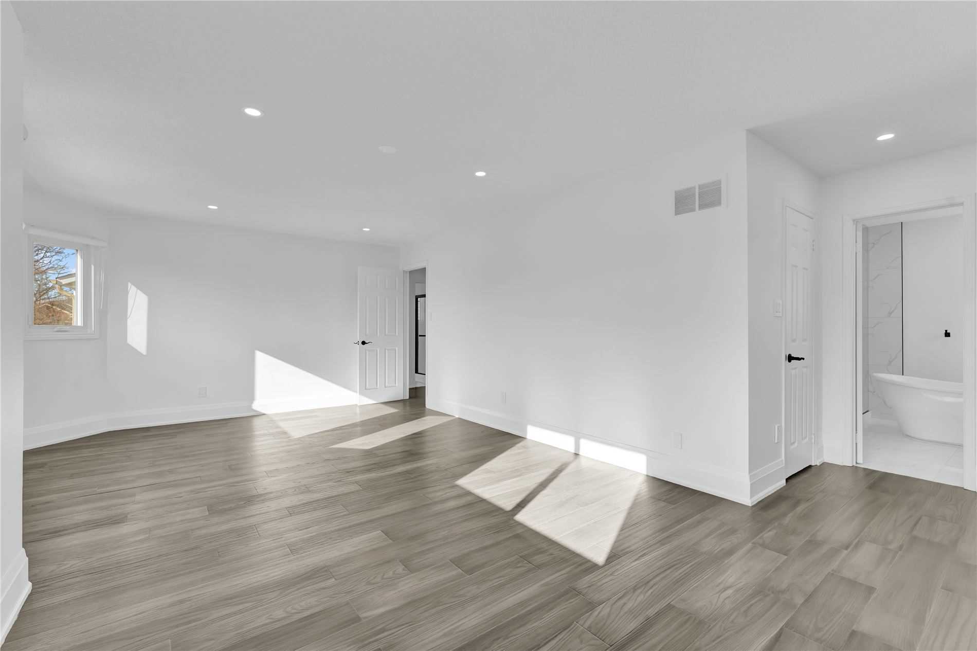 Listing E6011089 - Large Photo # 6