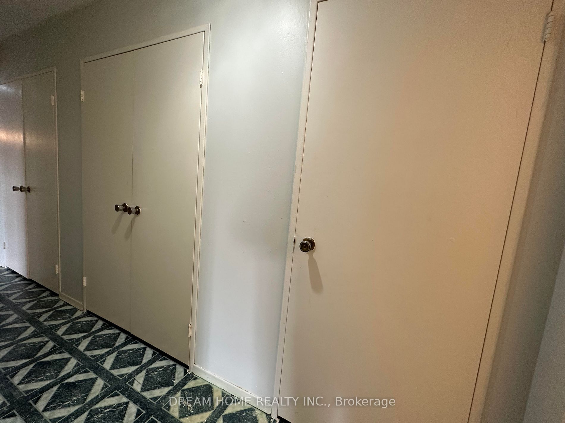 1950 Kennedy Rd, #808