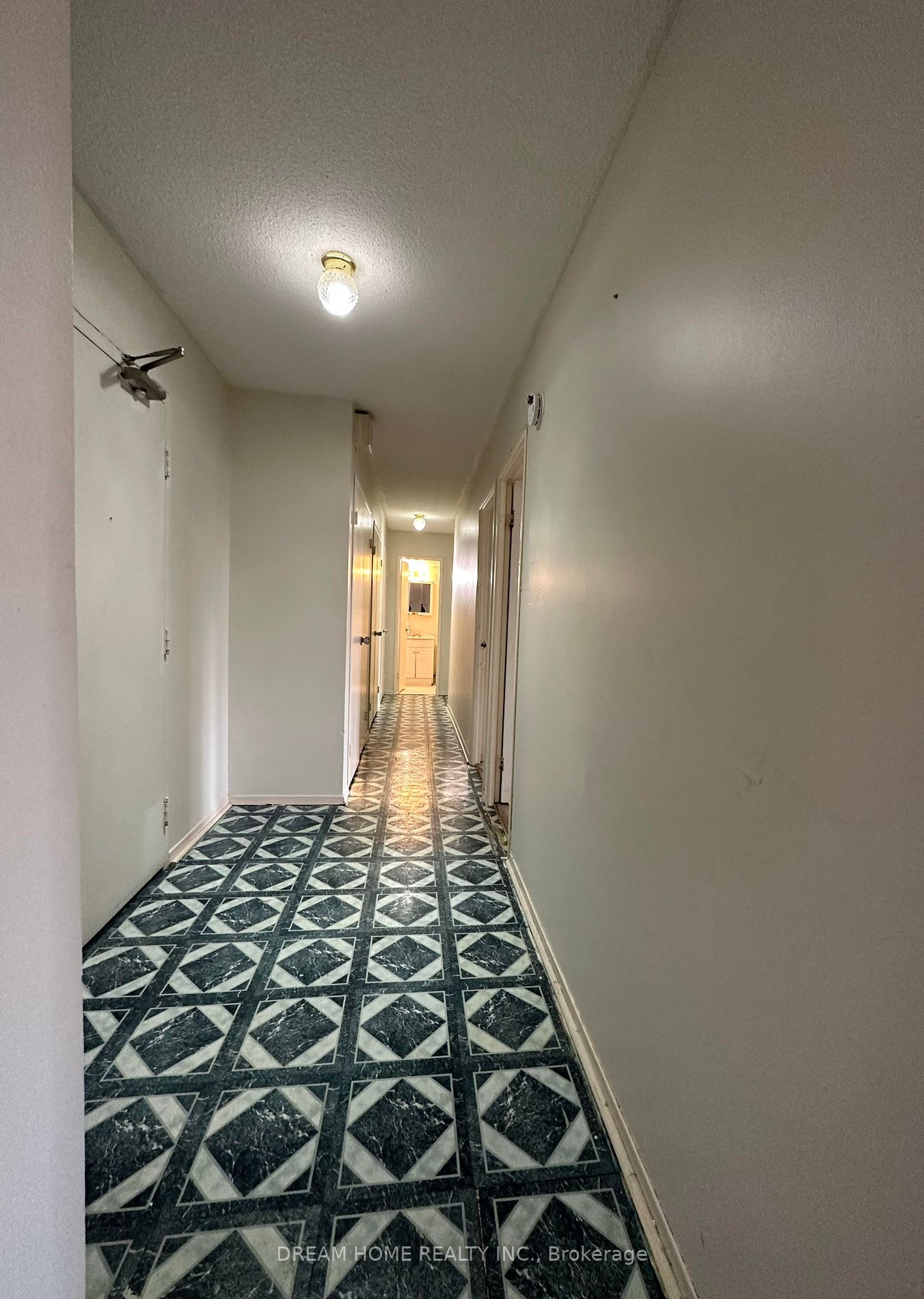1950 Kennedy Rd, #808