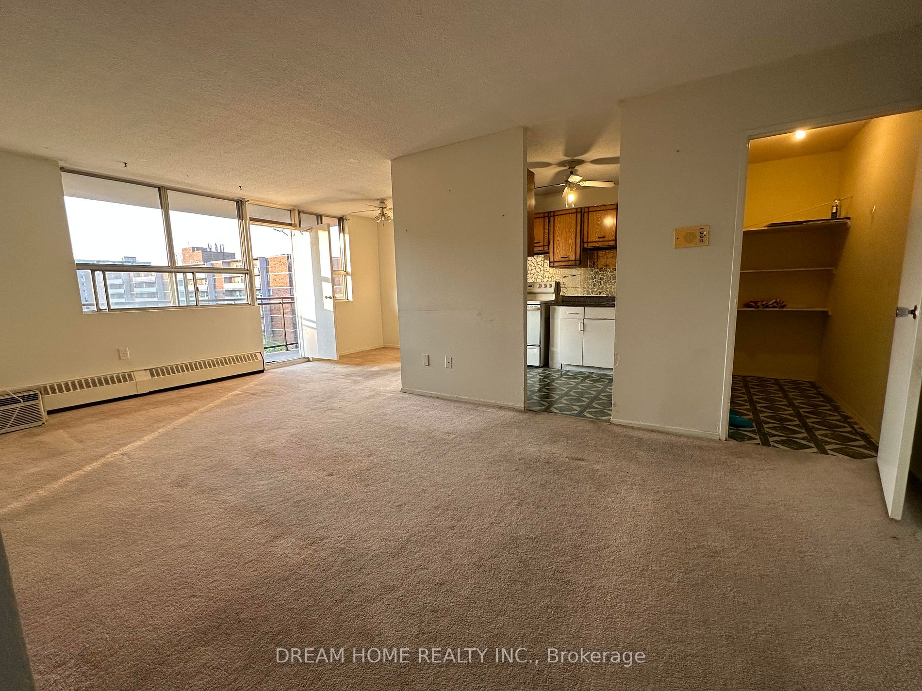 1950 Kennedy Rd, #808