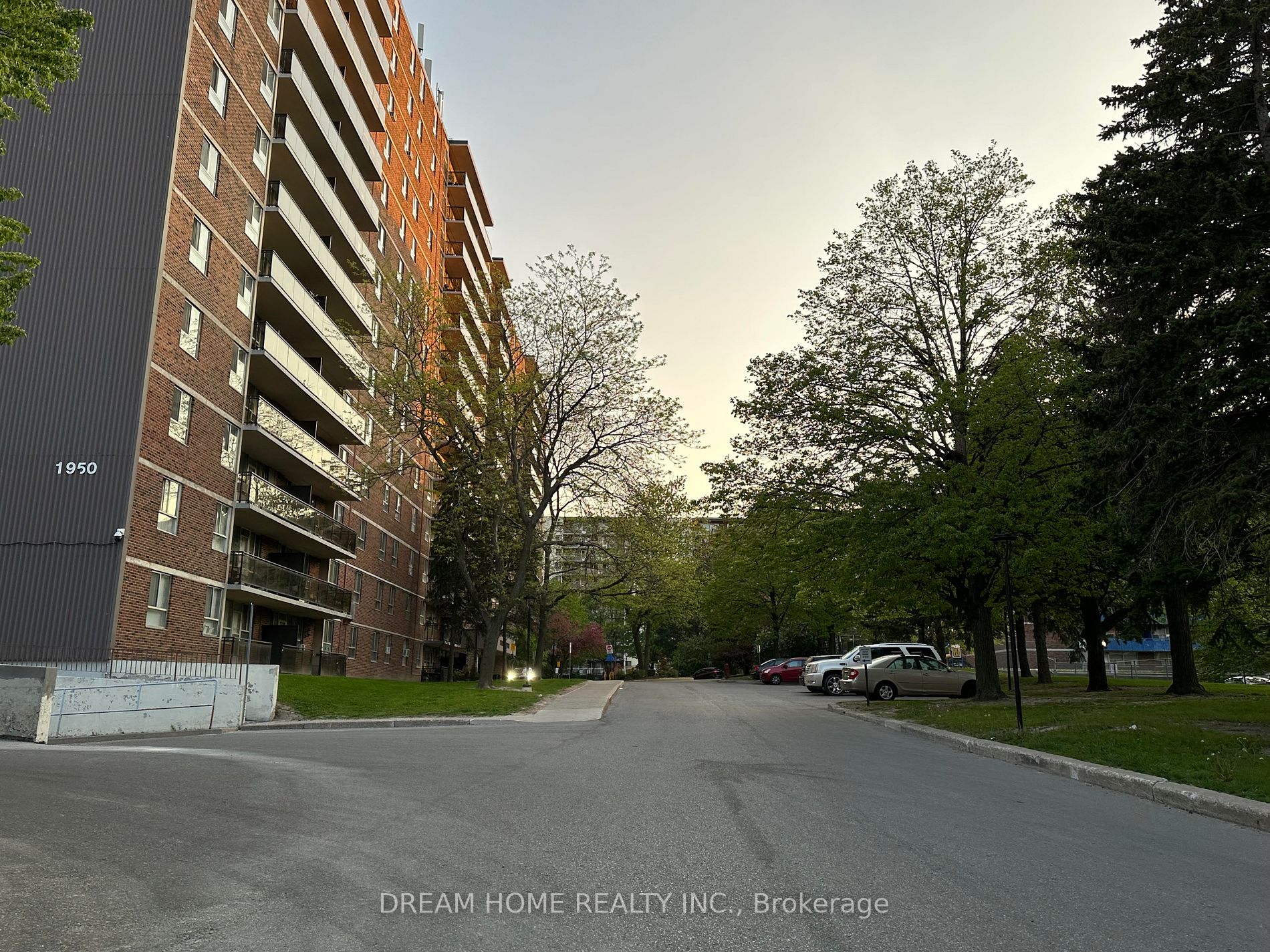 1950 Kennedy Rd, #808