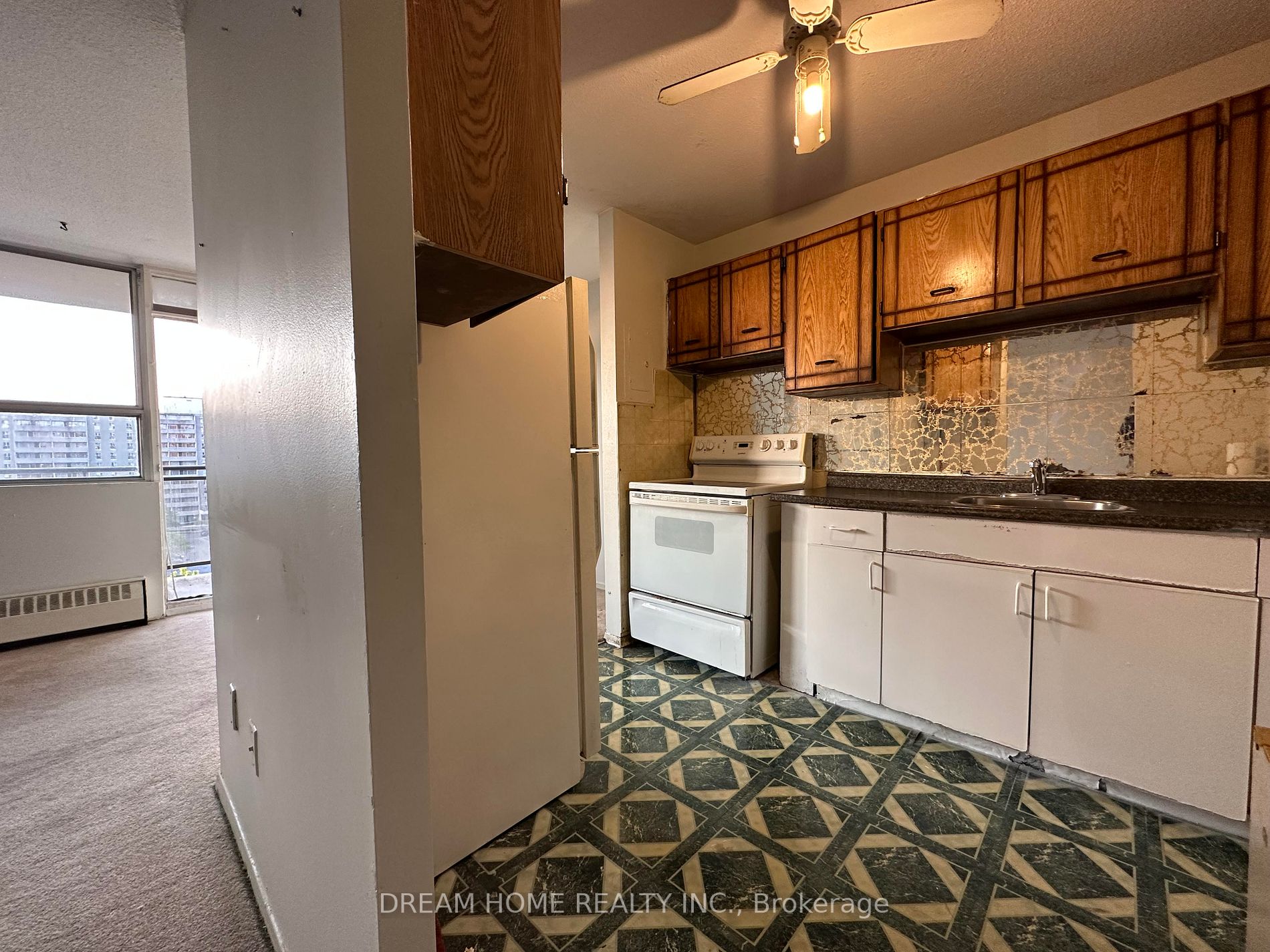 1950 Kennedy Rd, #808