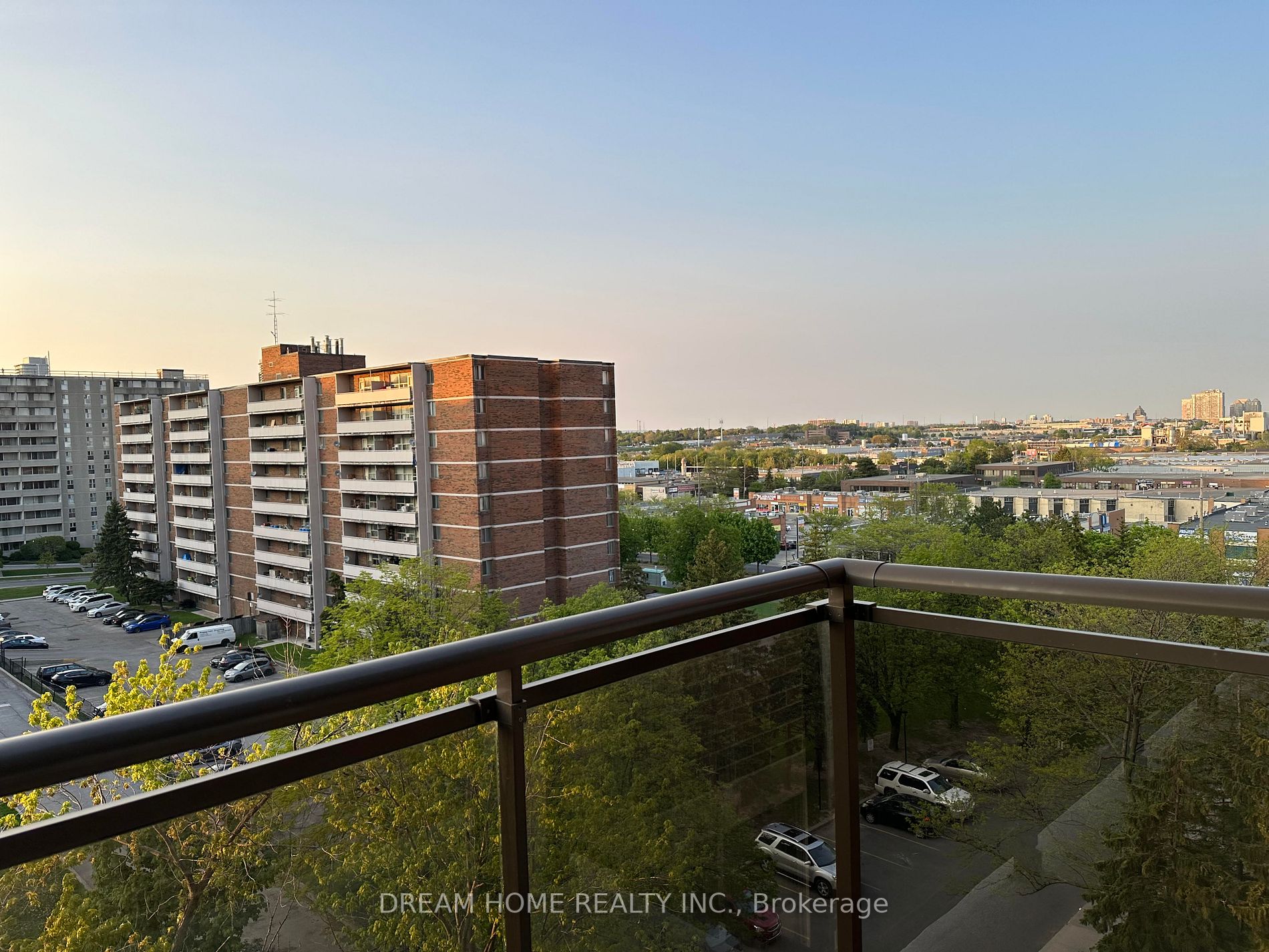 1950 Kennedy Rd, #808