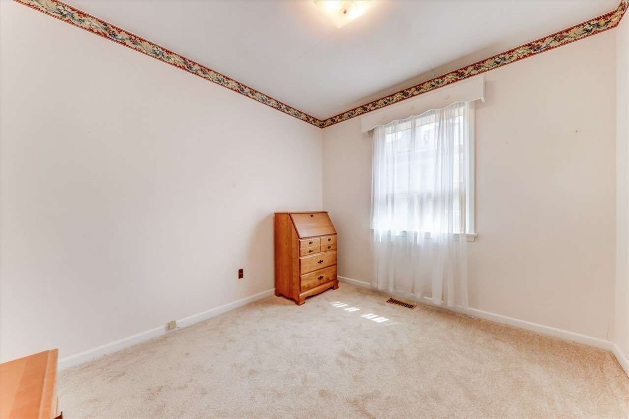 3 Holton Road