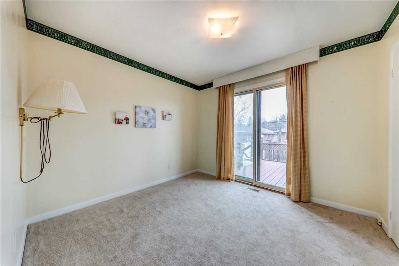 3 Holton Road