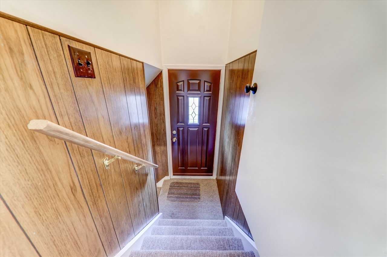 3 Holton Road