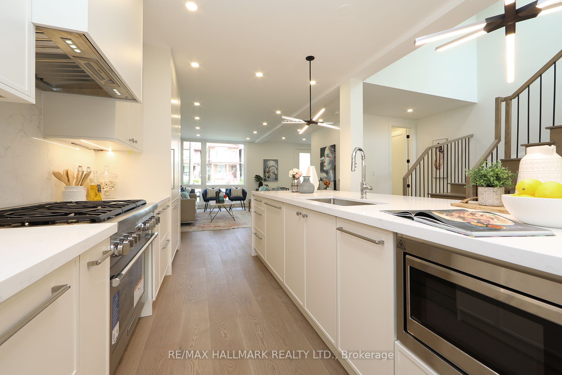 27 Hunter St