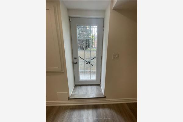 24 Hibbins Ave, Ajax