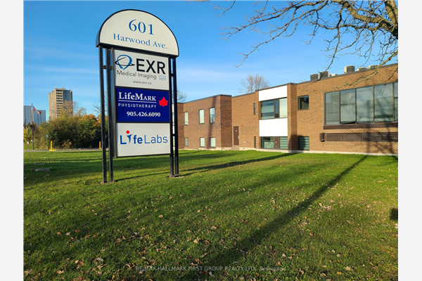 601 Harwood Ave S, Ajax