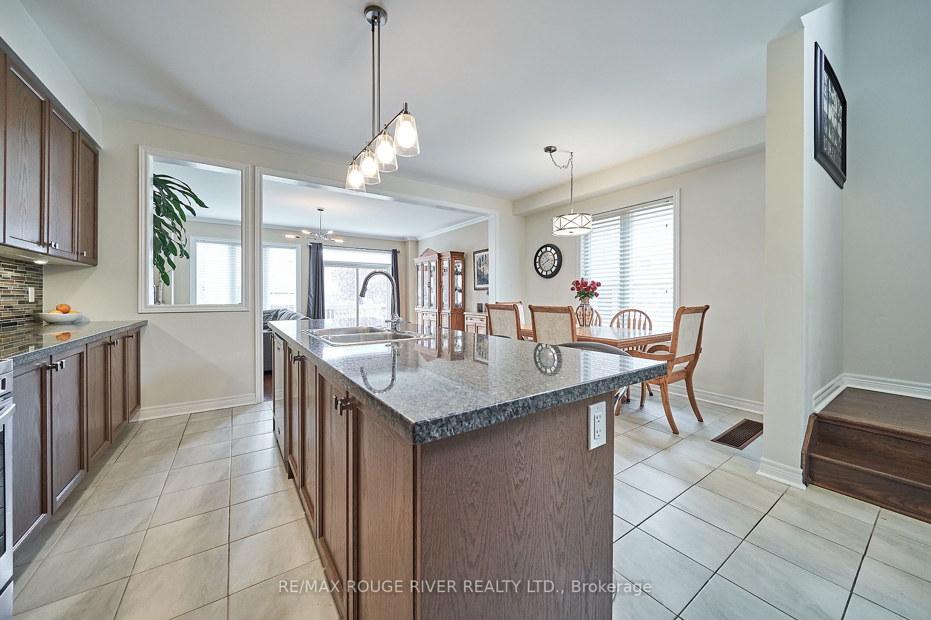 Listing E6013520 - Large Photo # 18