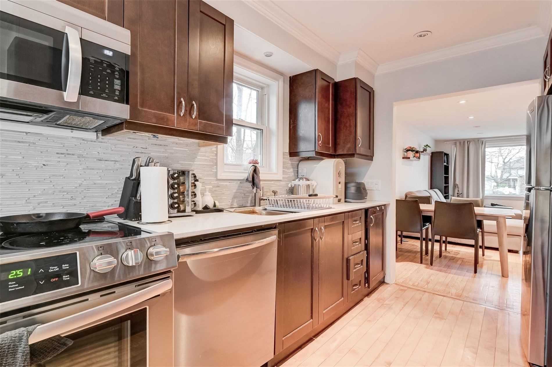 312 Warden Ave