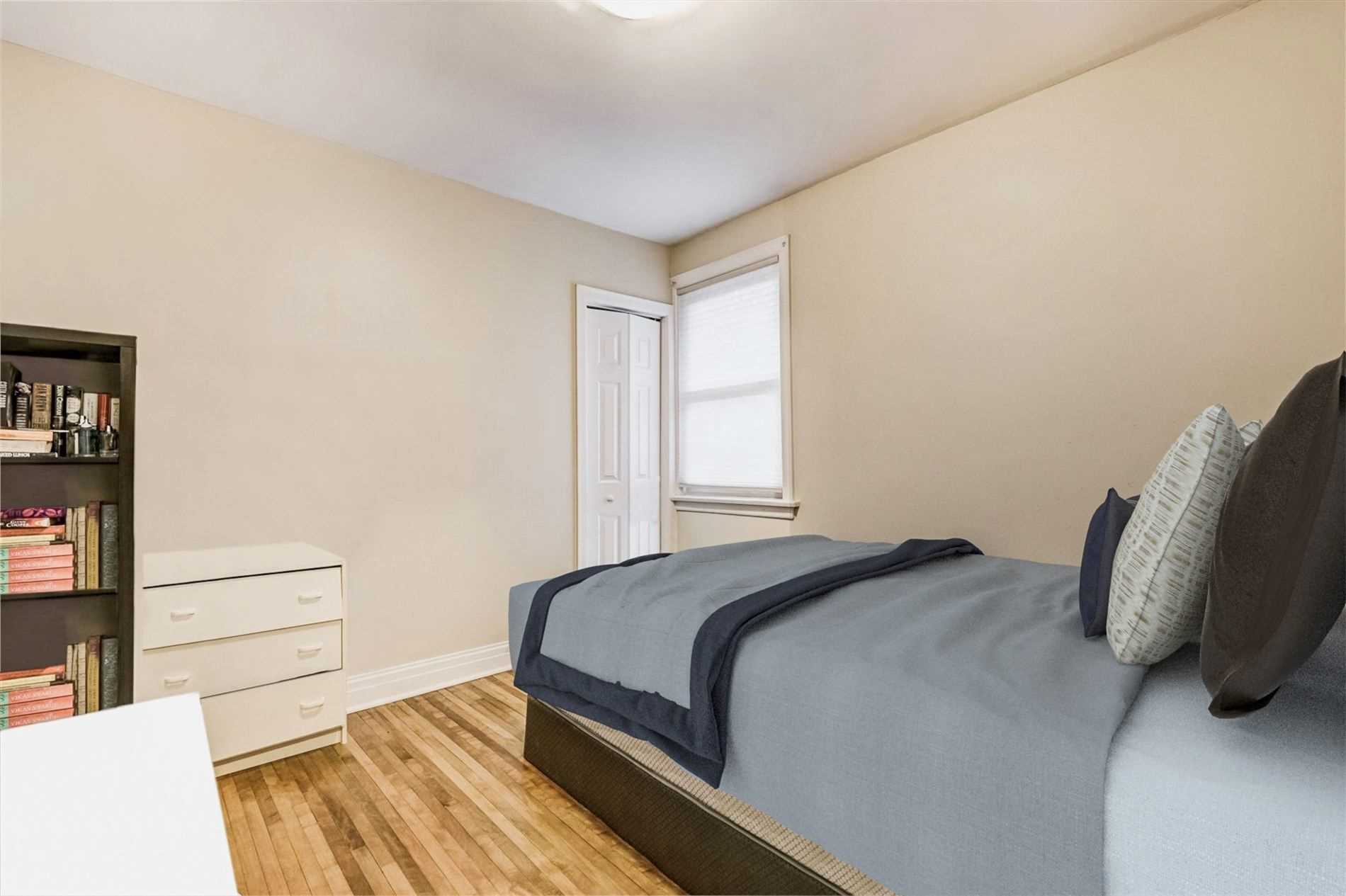 312 Warden Ave