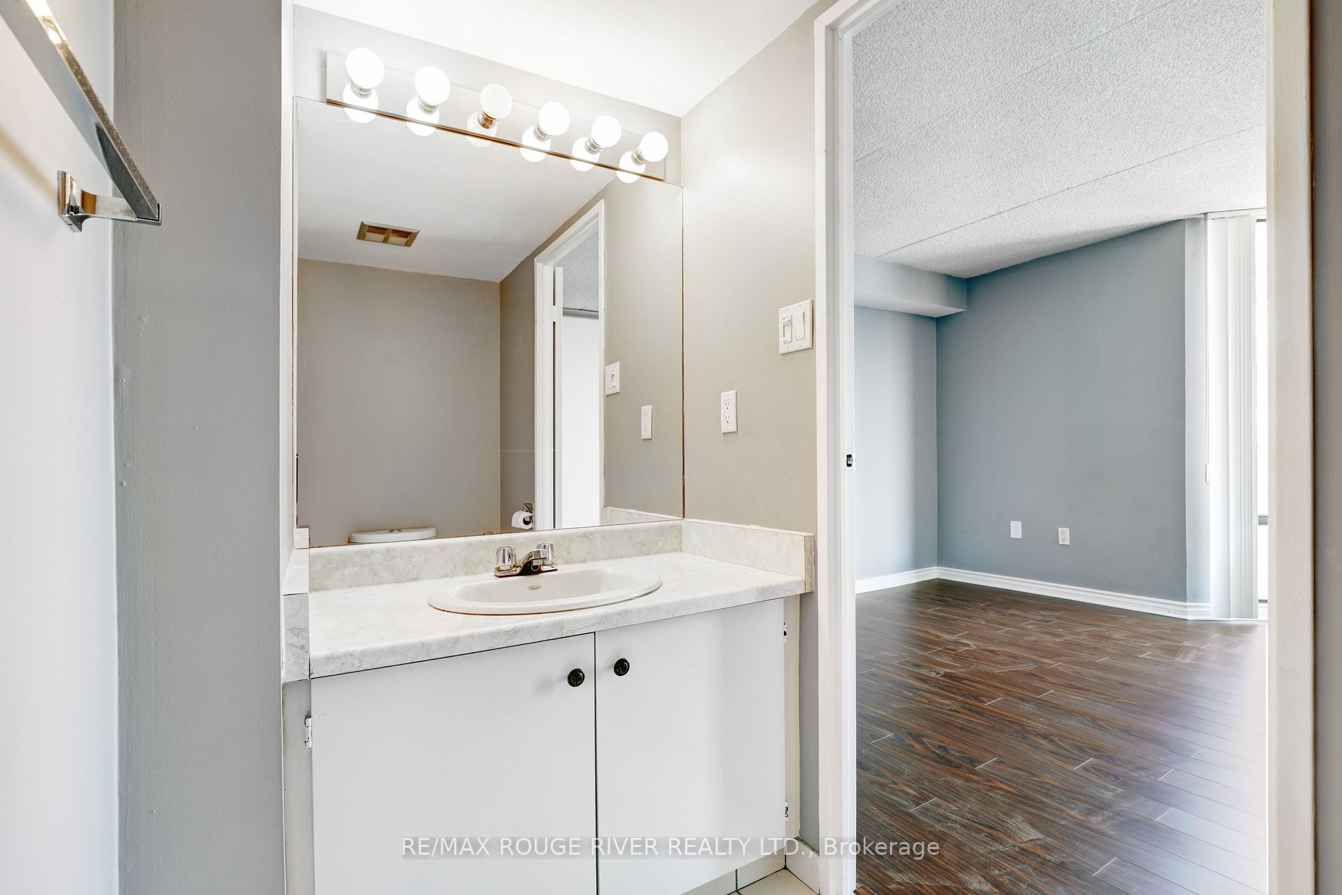 Listing E6014480 - Large Photo # 28
