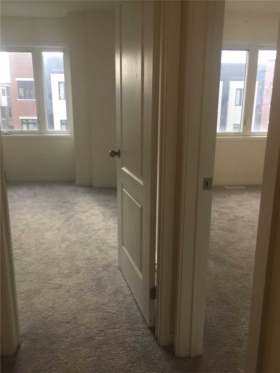 978 Kicking Horse Path