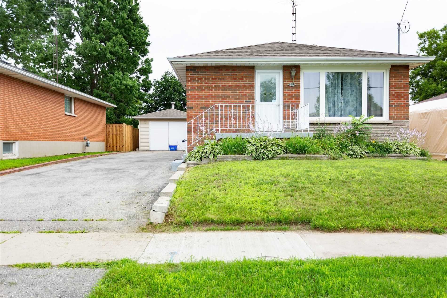 655 Cartier Avenue, #Lower