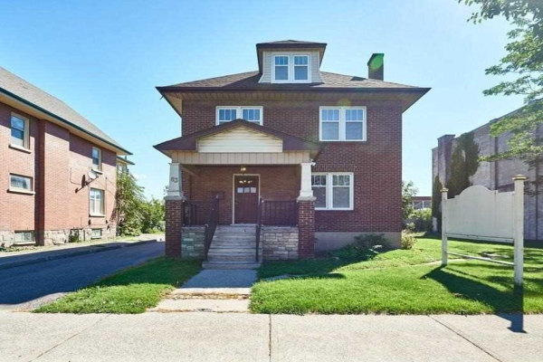 83 Centre St S, Oshawa