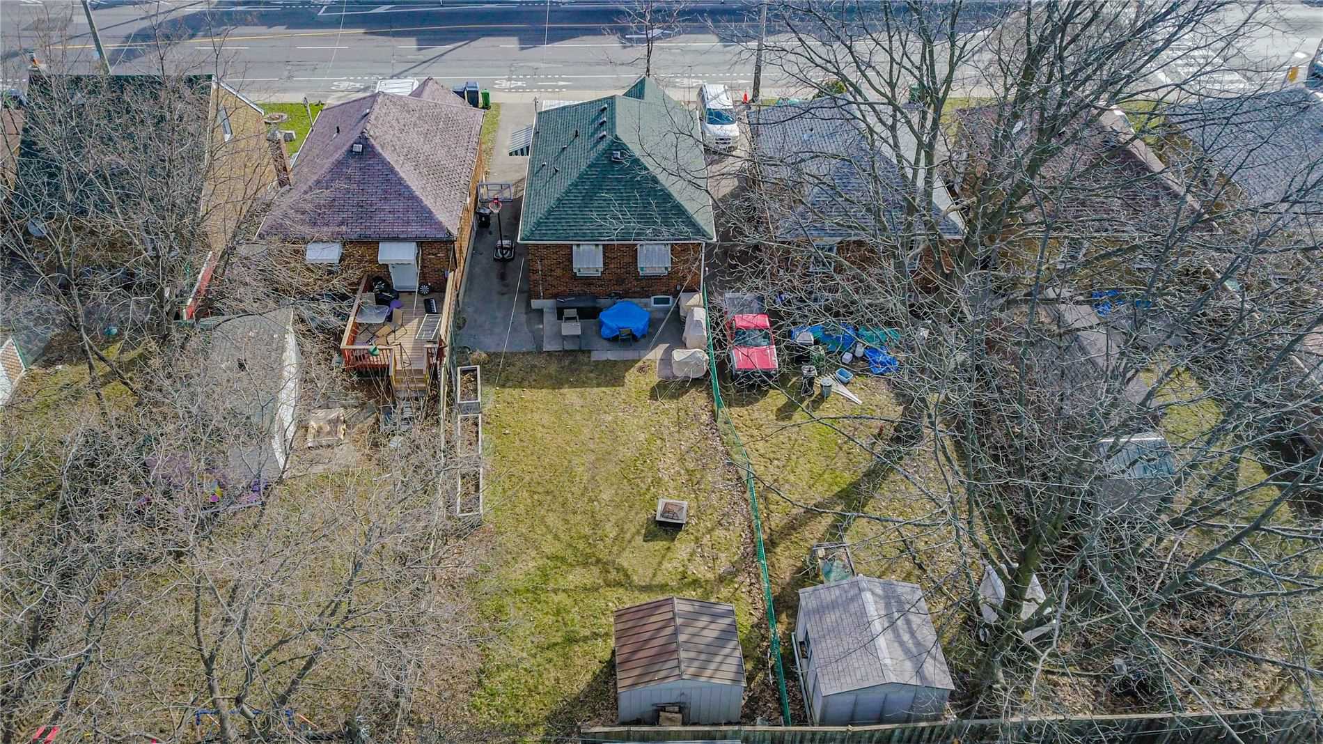 1360 Woodbine Avenue