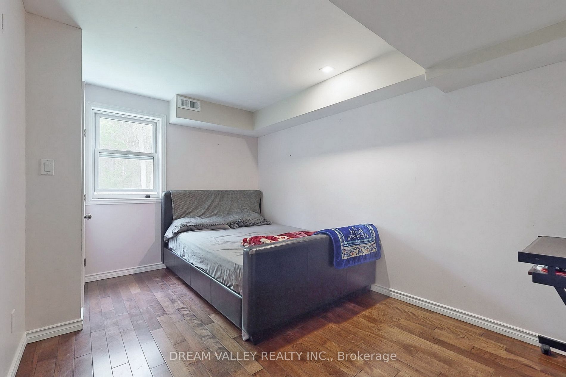Listing E6016600 - Large Photo # 20