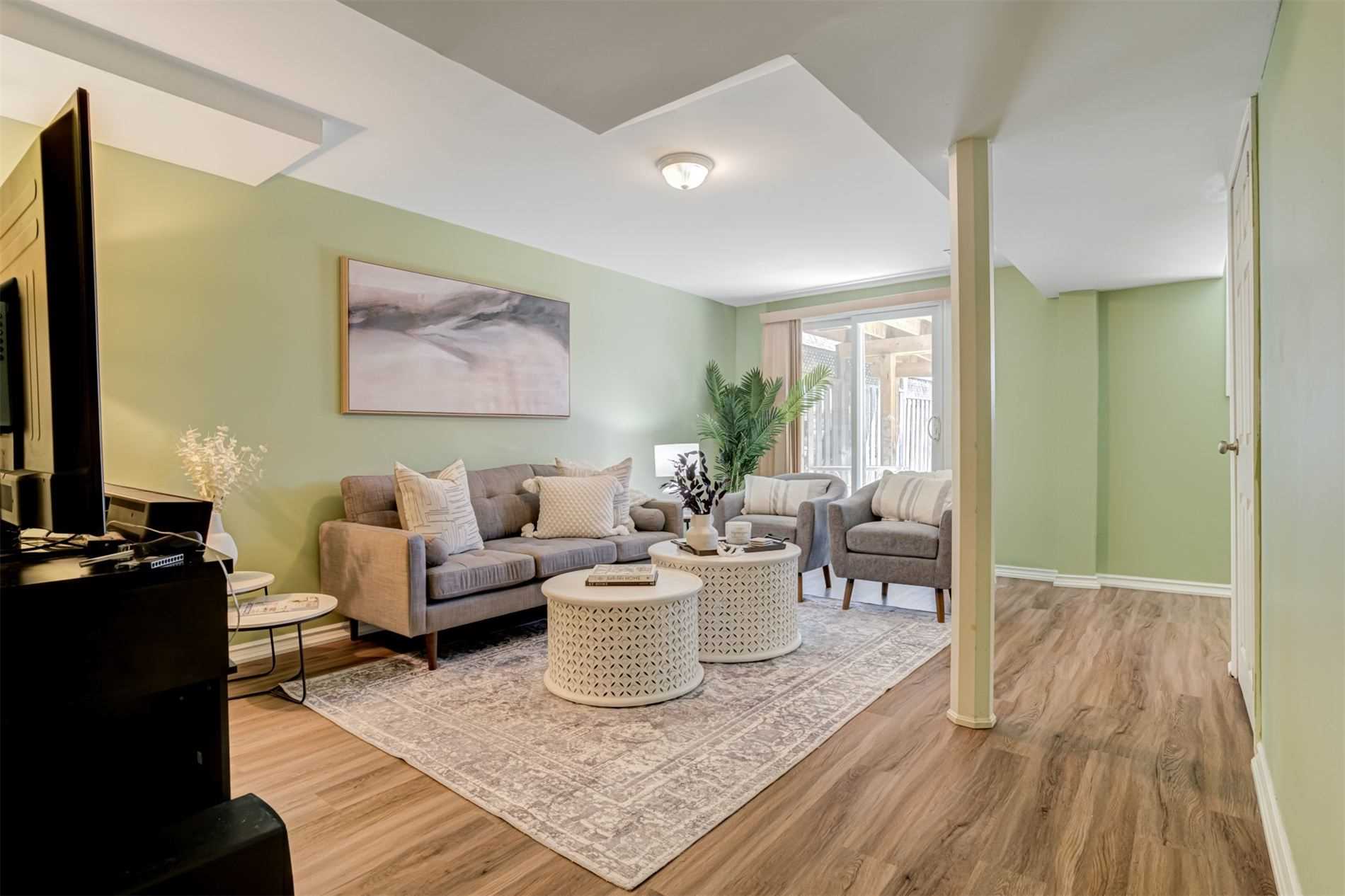 1610 Autumn Cres