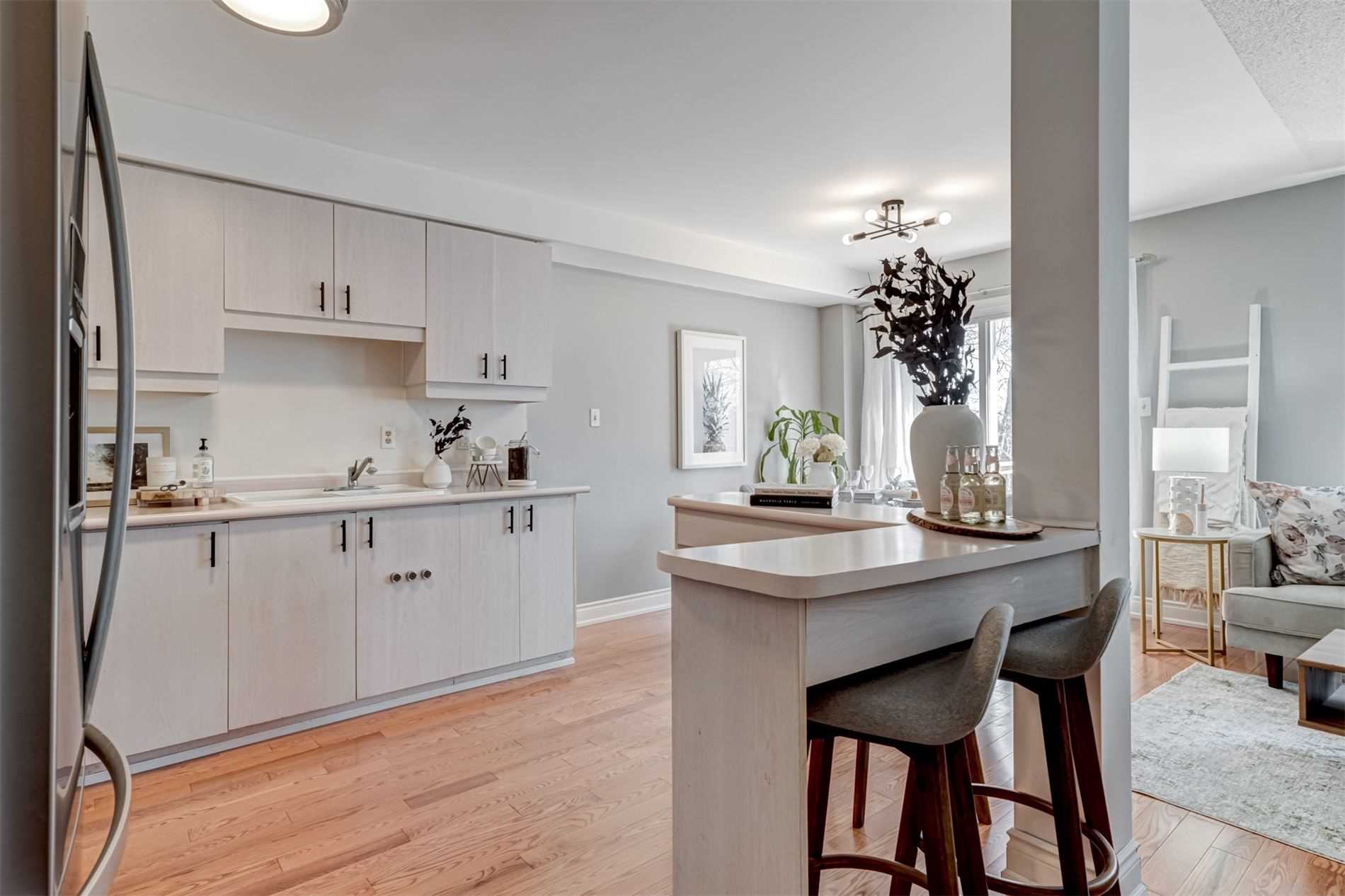 1610 Autumn Cres