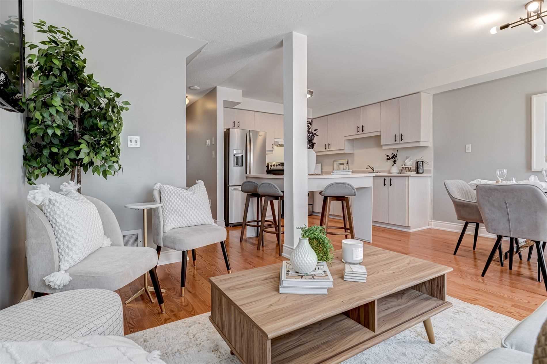 1610 Autumn Cres