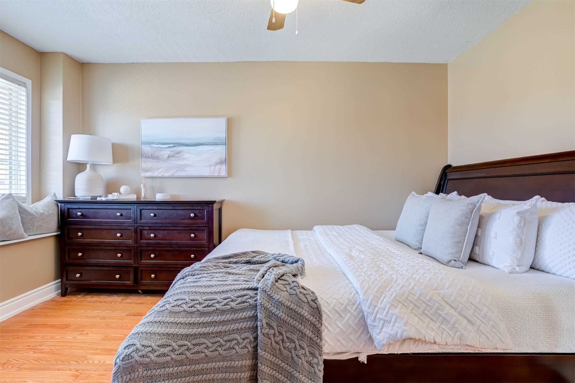 1610 Autumn Cres