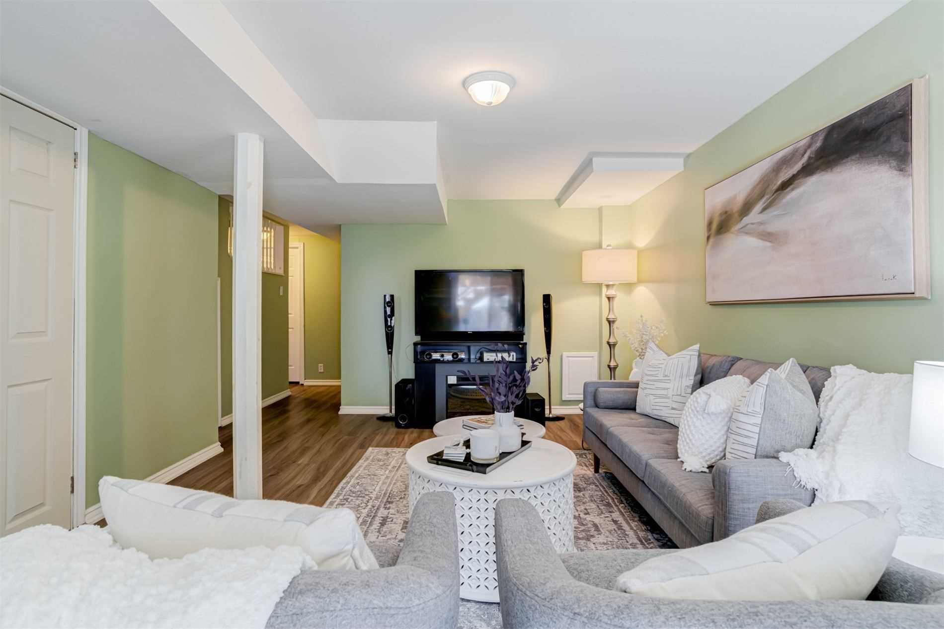 1610 Autumn Cres