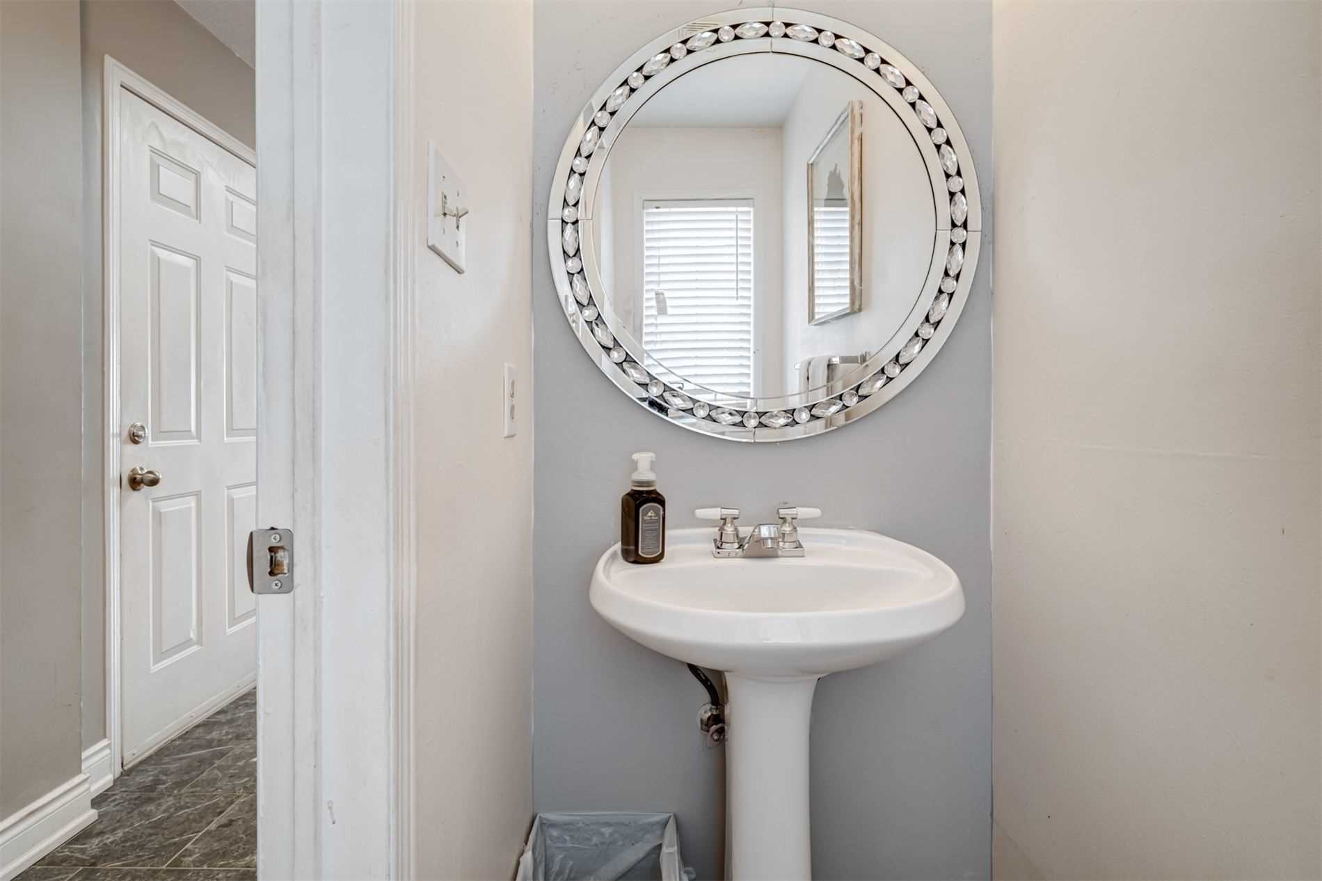 1610 Autumn Cres