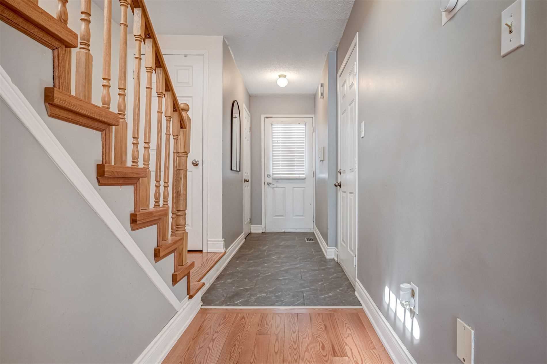 1610 Autumn Cres