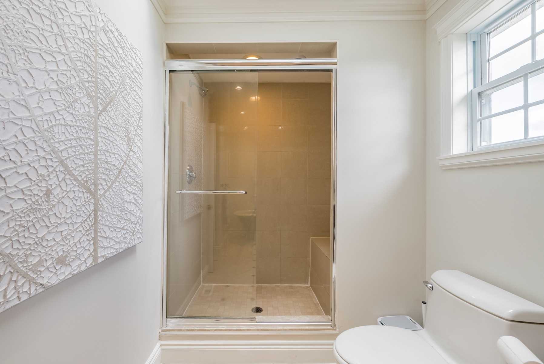 93 Raglan Rd W