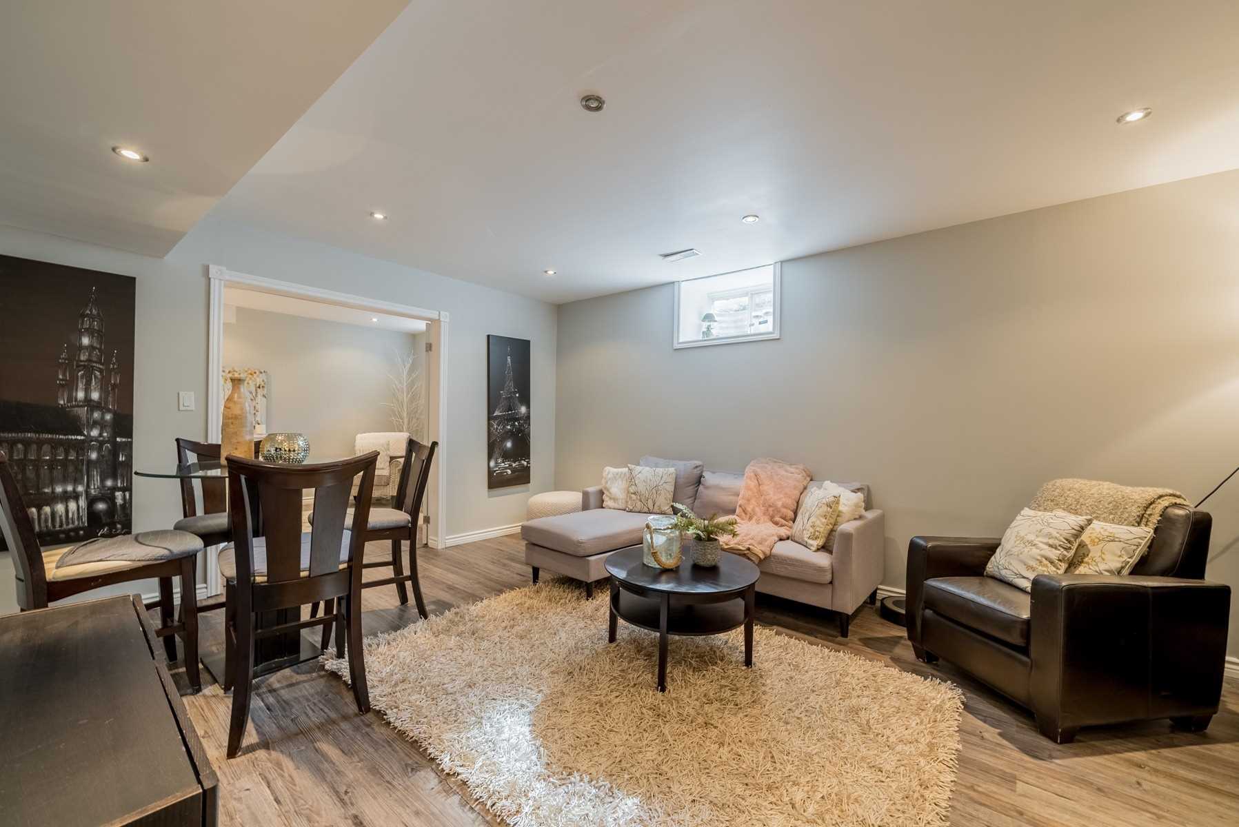 93 Raglan Rd W