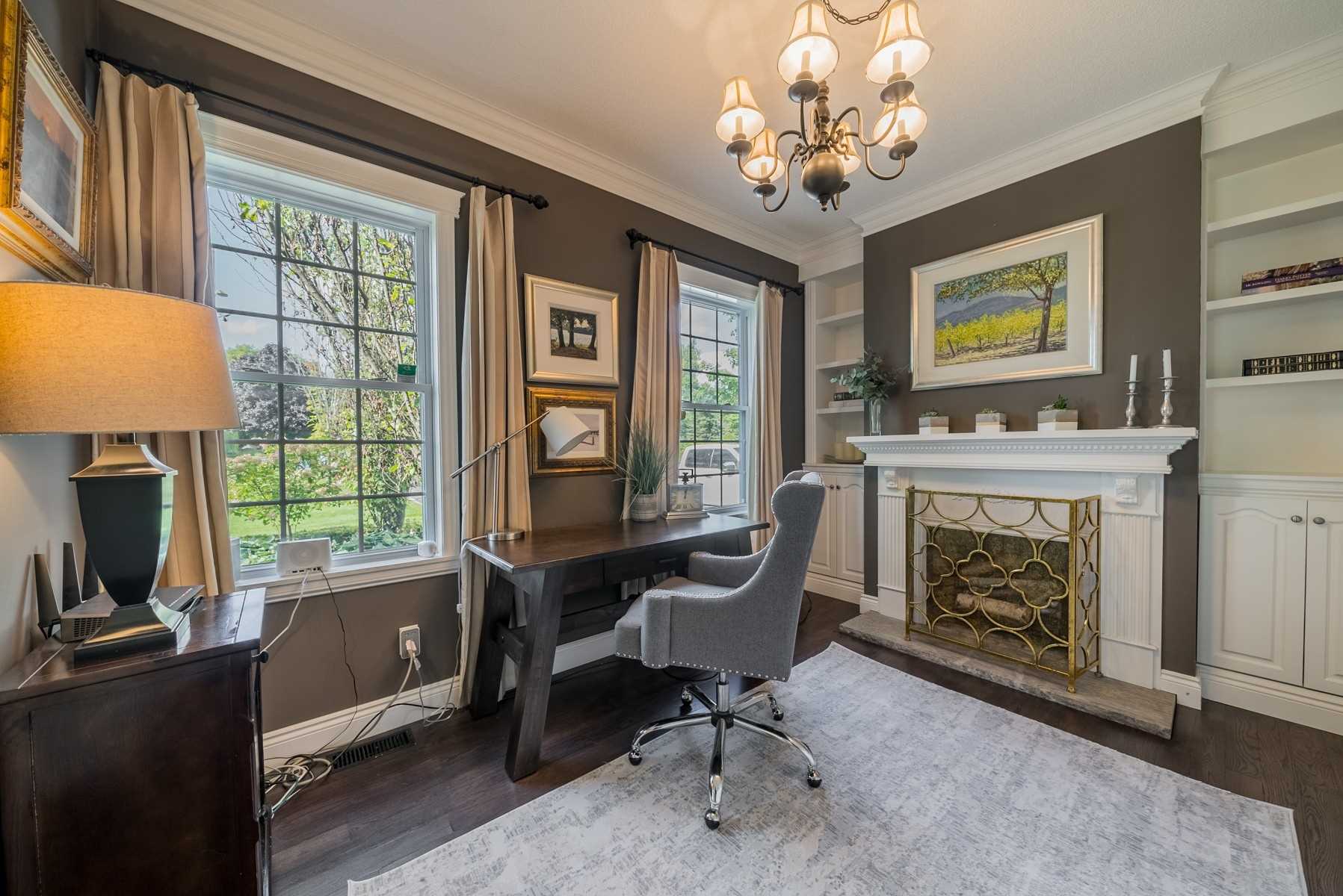 93 Raglan Rd W