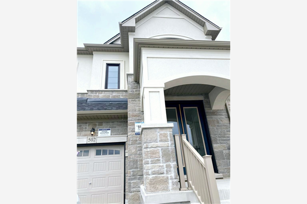 502 Coronation Rd, Whitby