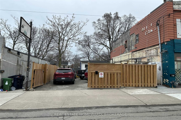 1301 Gerrard St E, Toronto