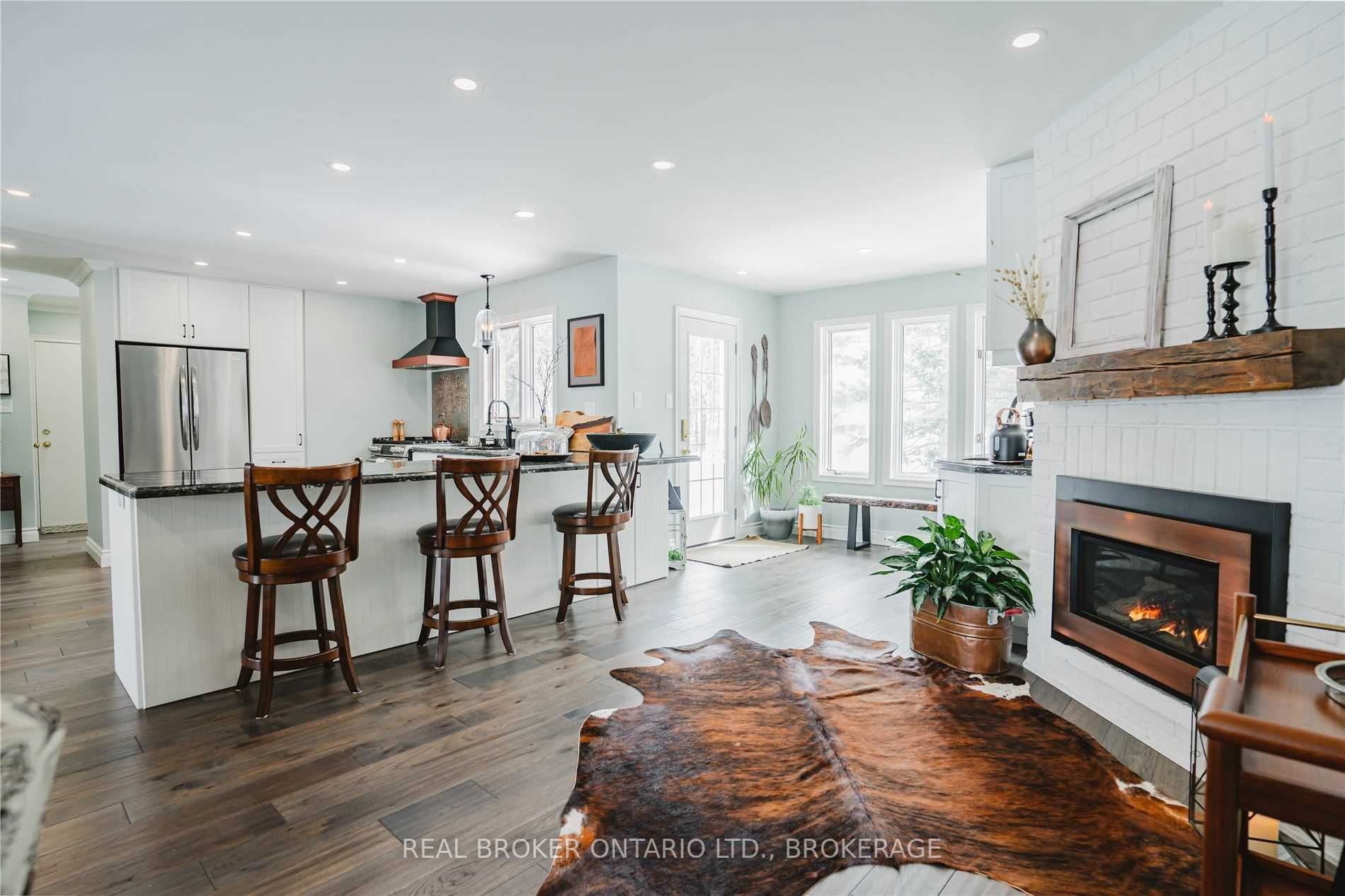 97 Ambleside Dr