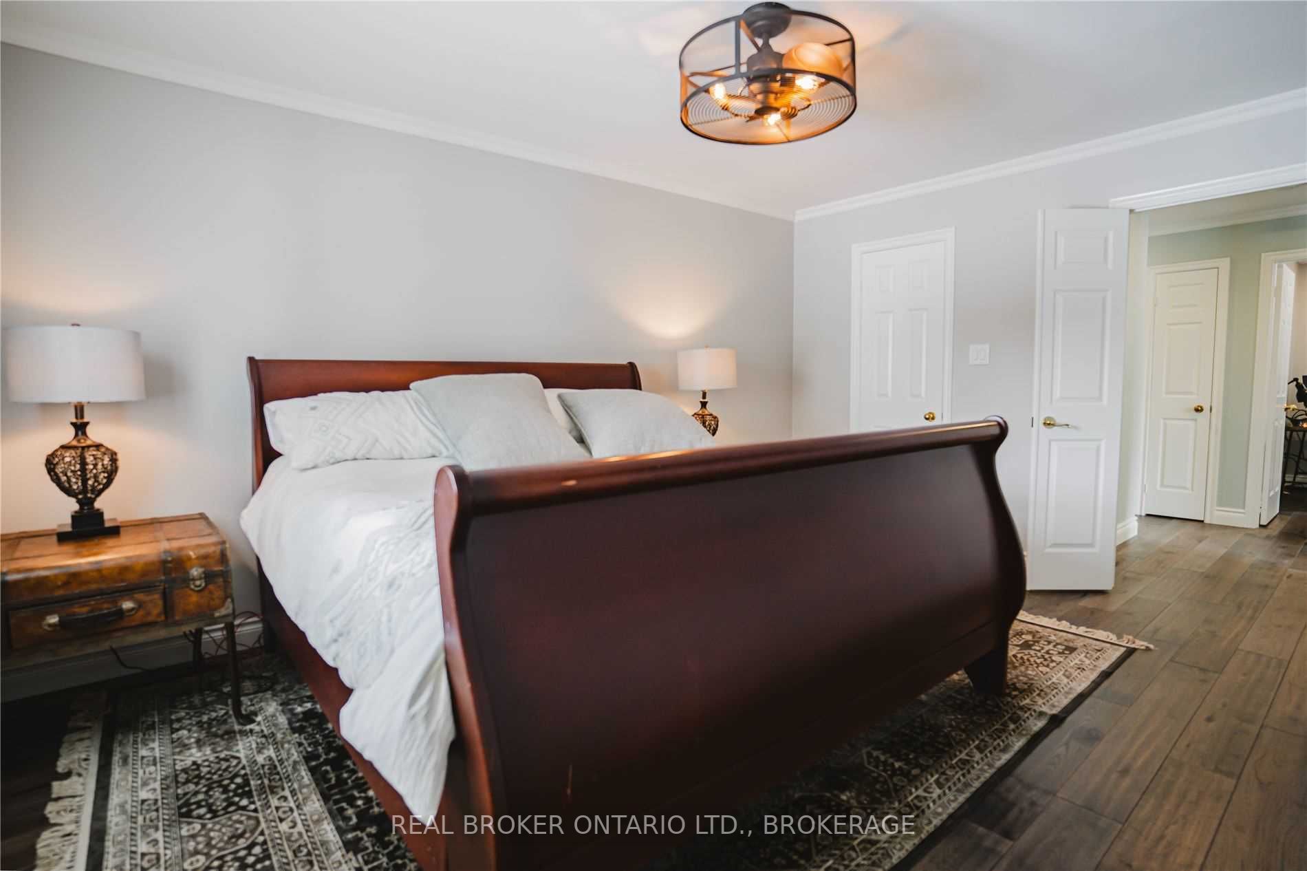 97 Ambleside Dr