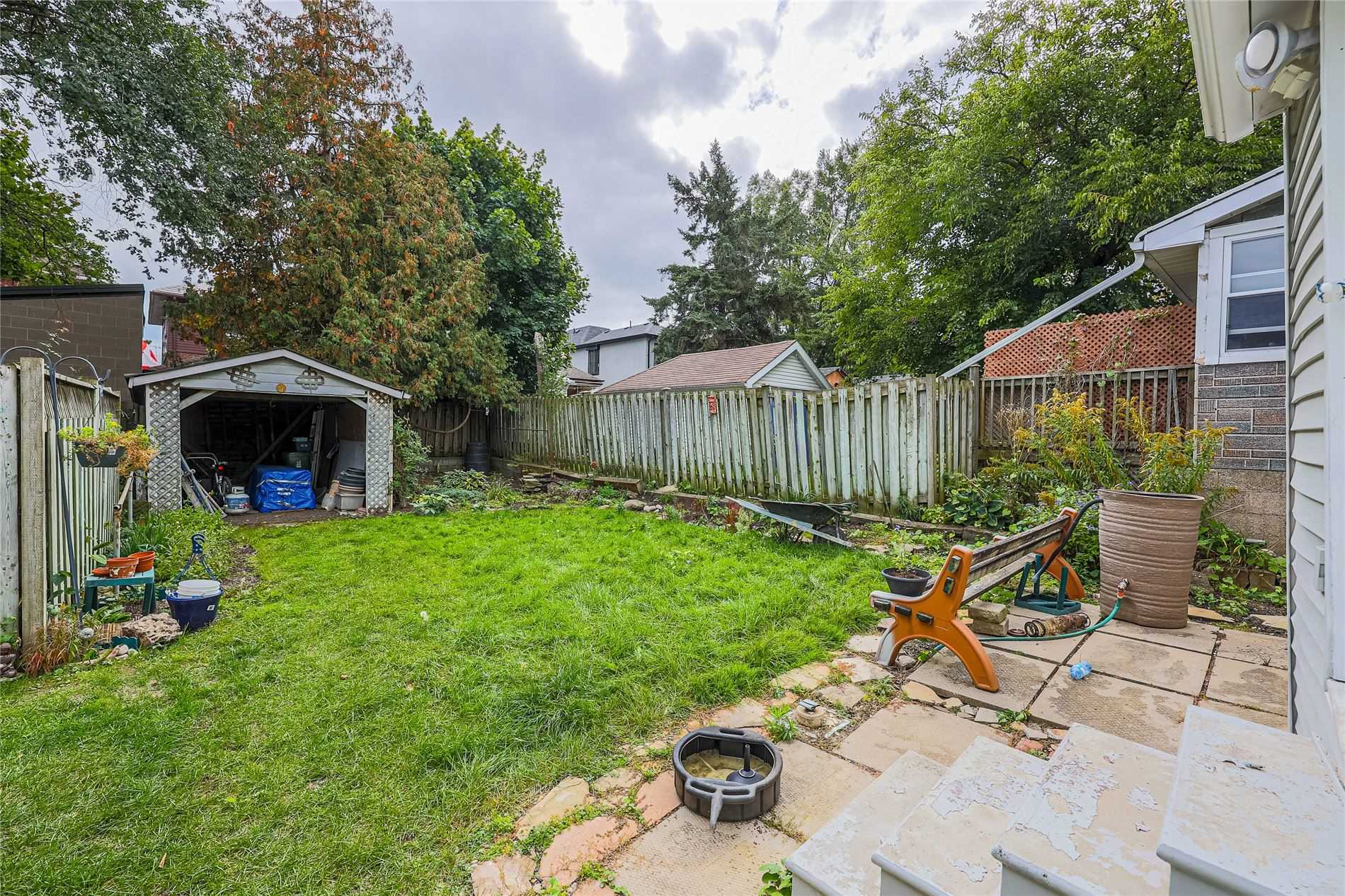 15 Westbrook Ave